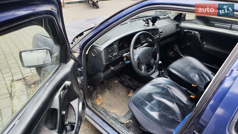 Хэтчбек Volkswagen Golf 1994 в Одессе