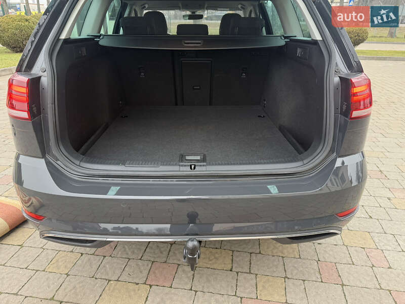 Універсал Volkswagen Golf 2018 в Стрию