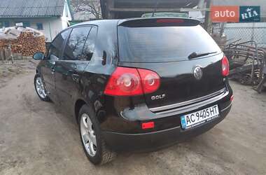 Хэтчбек Volkswagen Golf 2006 в Ковеле