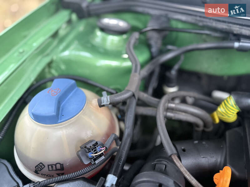 Хетчбек Volkswagen Golf 2000 в Турці