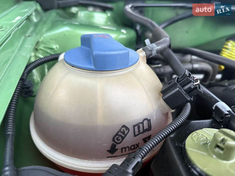 Хетчбек Volkswagen Golf 2000 в Турці