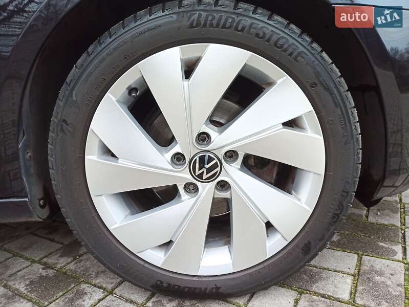 Універсал Volkswagen Golf 2012 в Запоріжжі