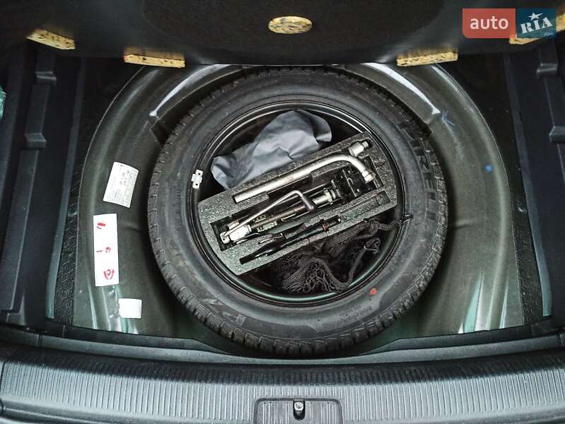 Універсал Volkswagen Golf 2012 в Запоріжжі