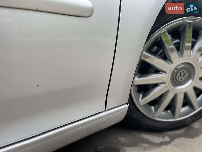 Хетчбек Volkswagen Golf 2006 в Шепетівці