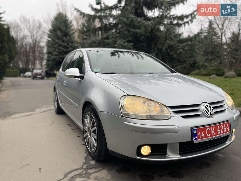 Хетчбек Volkswagen Golf 2006 в Шепетівці