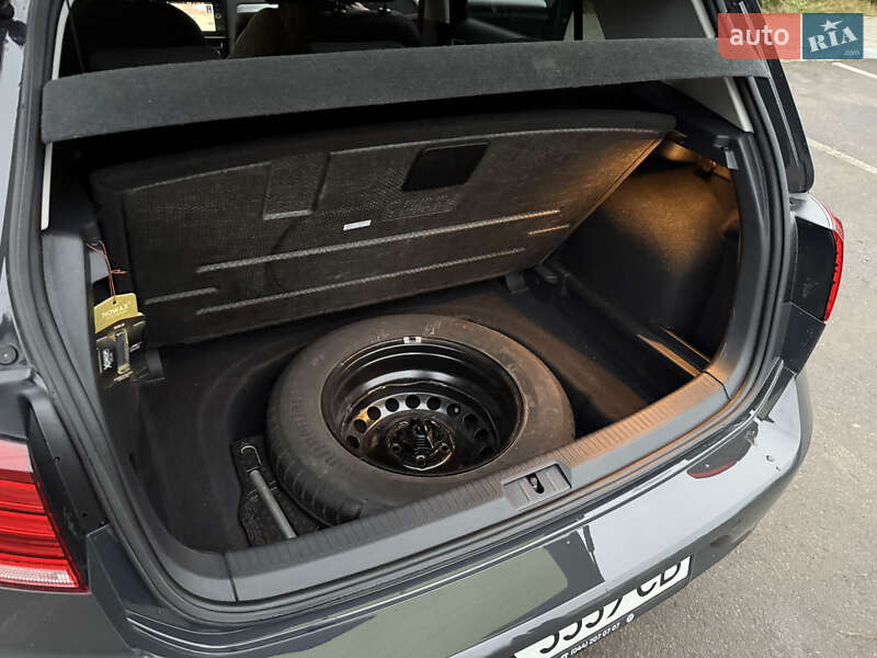 Хетчбек Volkswagen Golf 2019 в Хмельницькому