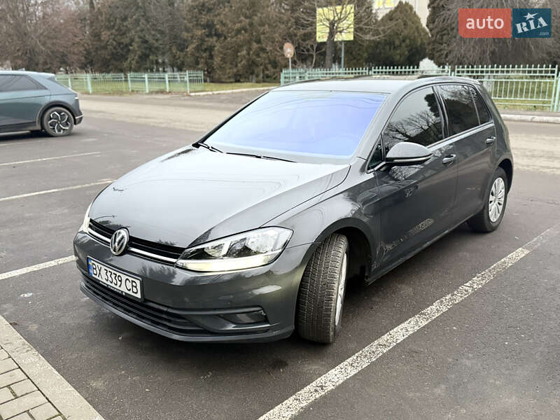 Хетчбек Volkswagen Golf 2019 в Хмельницькому