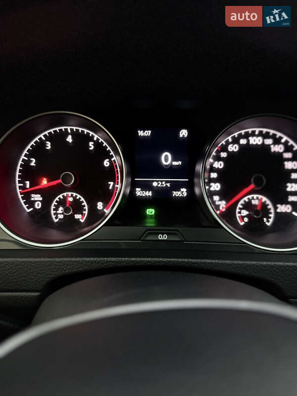 Хетчбек Volkswagen Golf 2019 в Хмельницькому