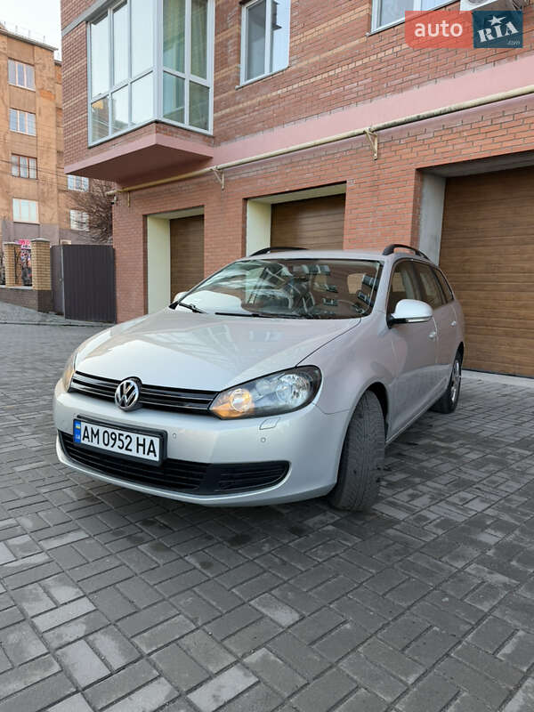 Універсал Volkswagen Golf 2010 в Бердичеві