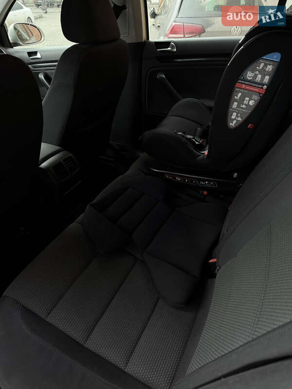 Універсал Volkswagen Golf 2010 в Бердичеві