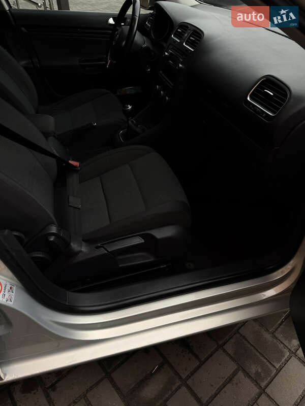 Універсал Volkswagen Golf 2010 в Бердичеві
