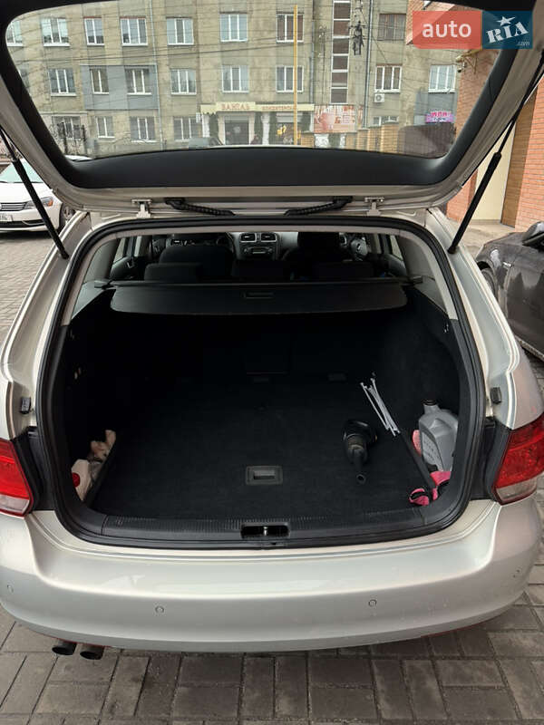 Універсал Volkswagen Golf 2010 в Бердичеві