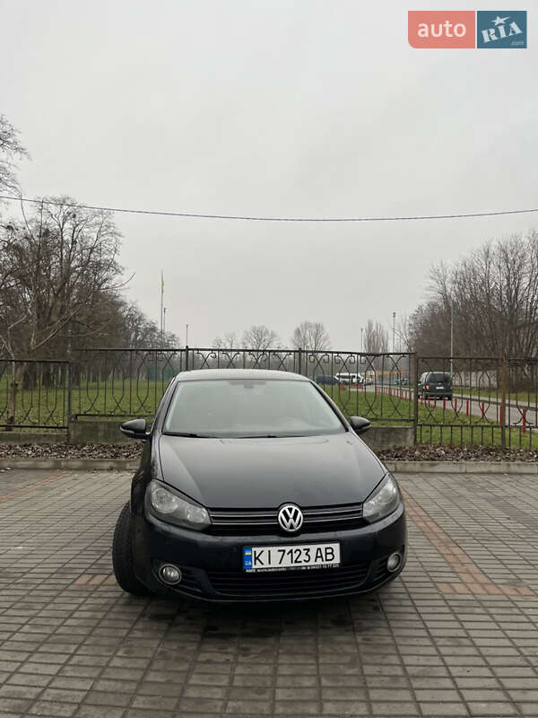 Хэтчбек Volkswagen Golf 2011 в Броварах