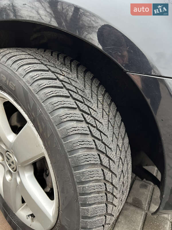 Хэтчбек Volkswagen Golf 2011 в Броварах