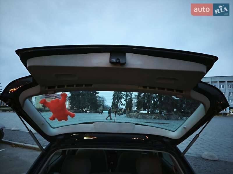 Хетчбек Volkswagen Golf 2001 в Бердичеві