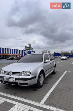 Универсал Volkswagen Golf 2002 в Виннице