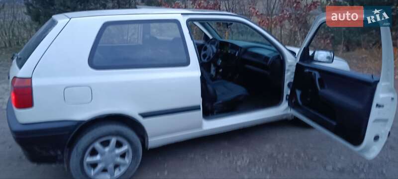 Хетчбек Volkswagen Golf 1995 в Жовкві фото 10 Хетчбек Volkswagen Golf 1995 в Жовкві