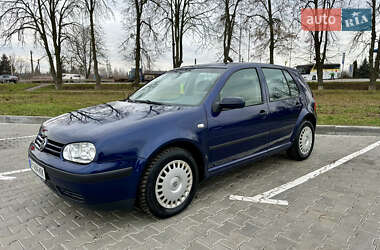 Хэтчбек Volkswagen Golf 2003 в Тульчине