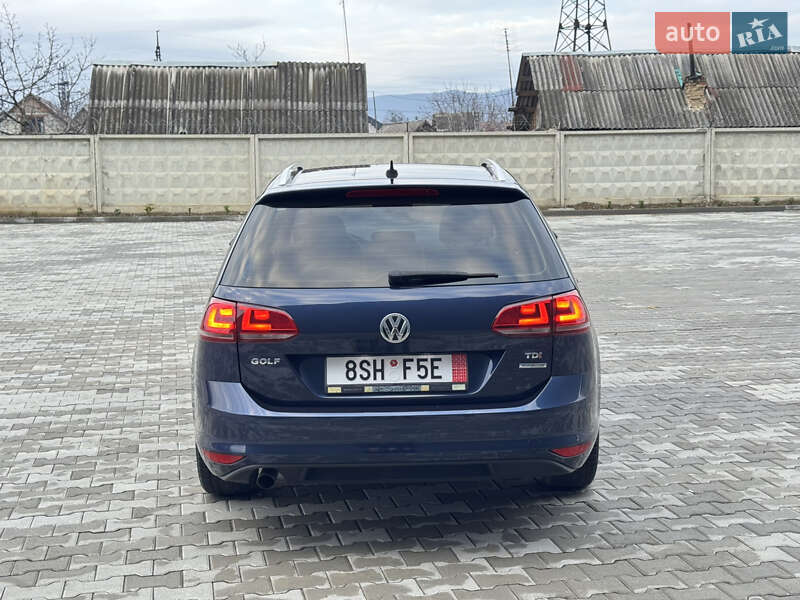 Універсал Volkswagen Golf 2013 в Мукачевому