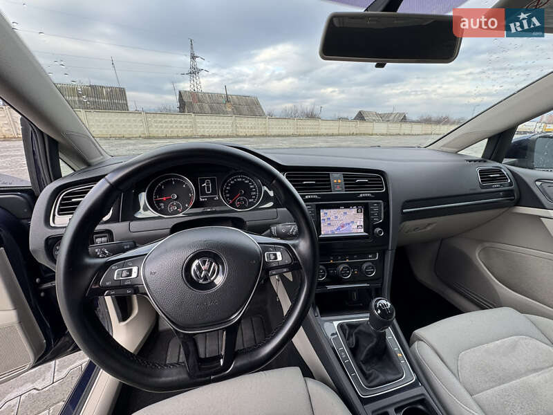 Універсал Volkswagen Golf 2013 в Мукачевому