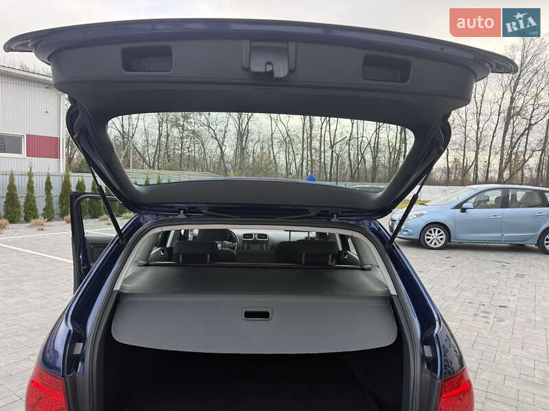 Универсал Volkswagen Golf 2010 в Луцке