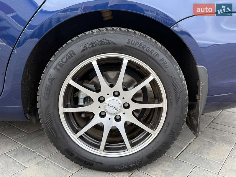 Универсал Volkswagen Golf 2010 в Луцке