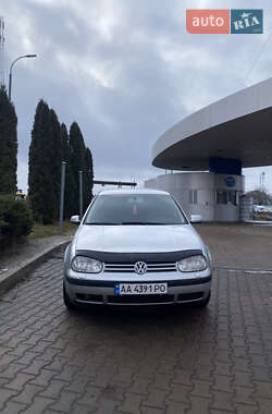 Хэтчбек Volkswagen Golf 2004 в Сумах