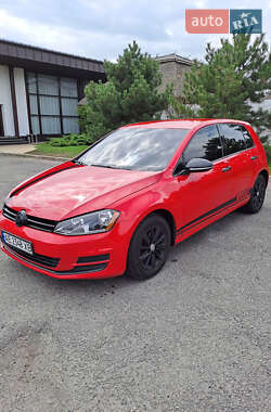 Хетчбек Volkswagen Golf 2016 в Дніпрі