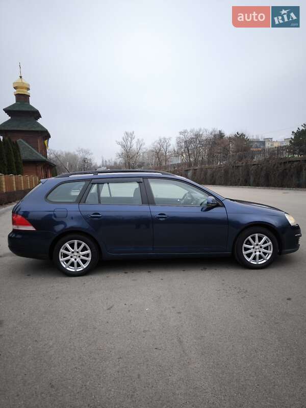 Универсал Volkswagen Golf 2009 в Днепре