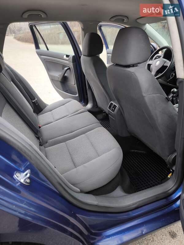 Универсал Volkswagen Golf 2009 в Днепре