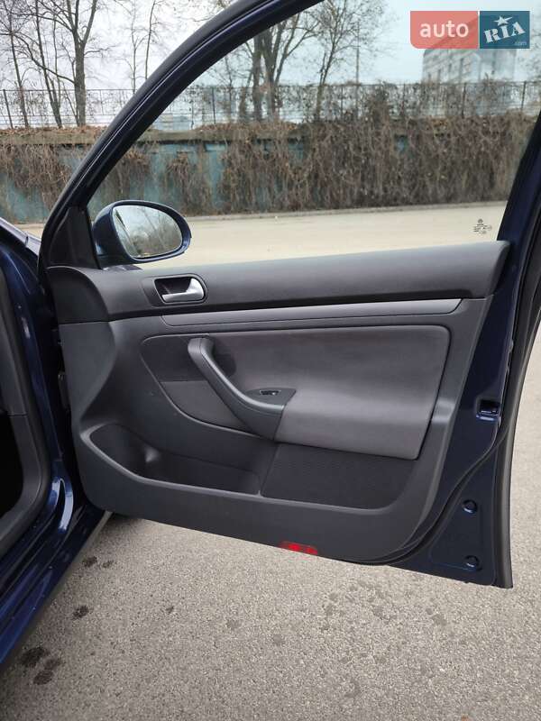 Универсал Volkswagen Golf 2009 в Днепре