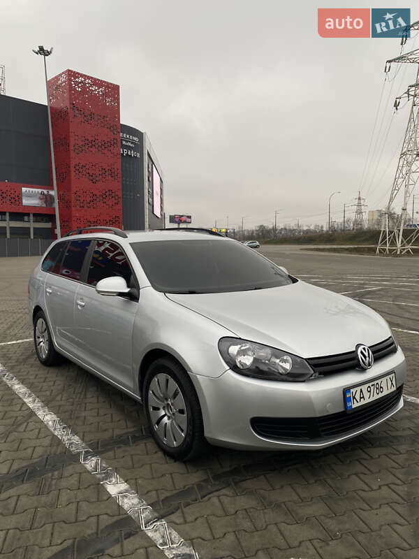 Универсал Volkswagen Golf 2010 в Киеве фото 2 Универсал Volkswagen Golf 2010 в Киеве