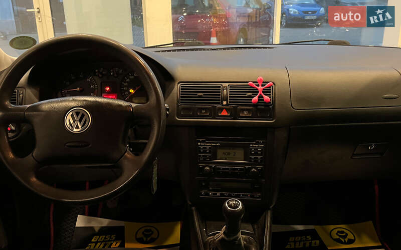 Універсал Volkswagen Golf 2002 в Шептицькому