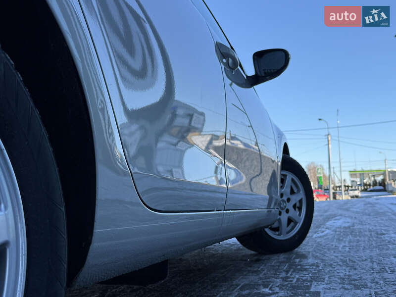 Хетчбек Volkswagen Golf 2009 в Луцьку