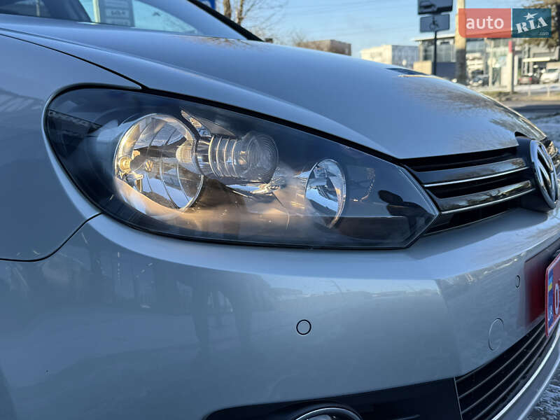 Хетчбек Volkswagen Golf 2009 в Луцьку