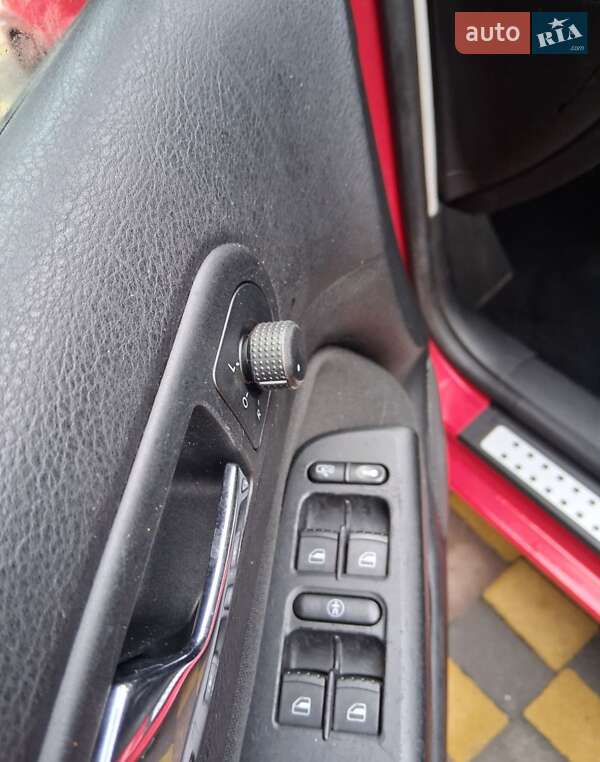 Универсал Volkswagen Golf 2002 в Харькове