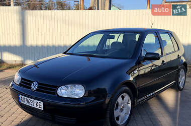 Хэтчбек Volkswagen Golf 1997 в Змиеве
