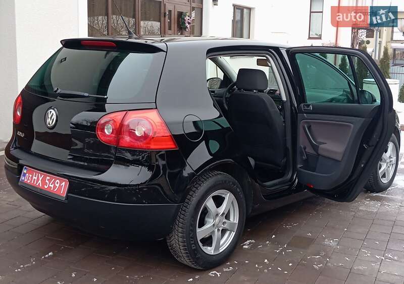 Хетчбек Volkswagen Golf 2006 в Бучачі