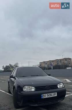 Хэтчбек Volkswagen Golf 2002 в Полтаве