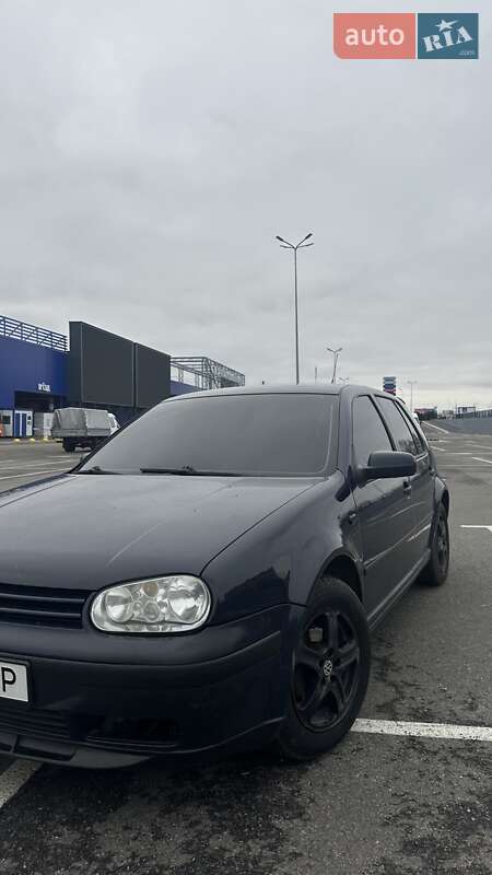 Хетчбек Volkswagen Golf 2002 в Полтаві