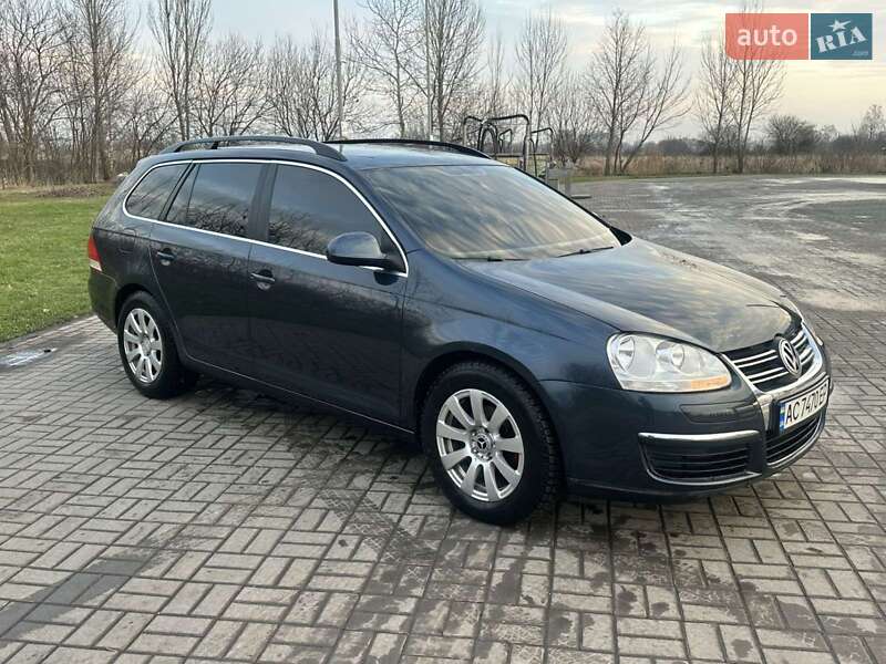 Універсал Volkswagen Golf 2008 в Нововолинську