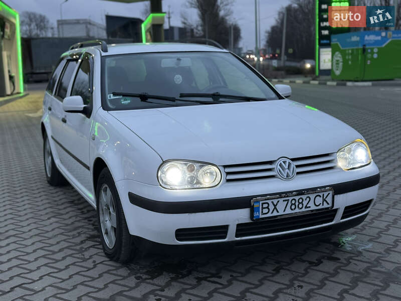 Volkswagen Golf 2004