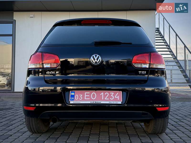 Хетчбек Volkswagen Golf 2011 в Мукачевому