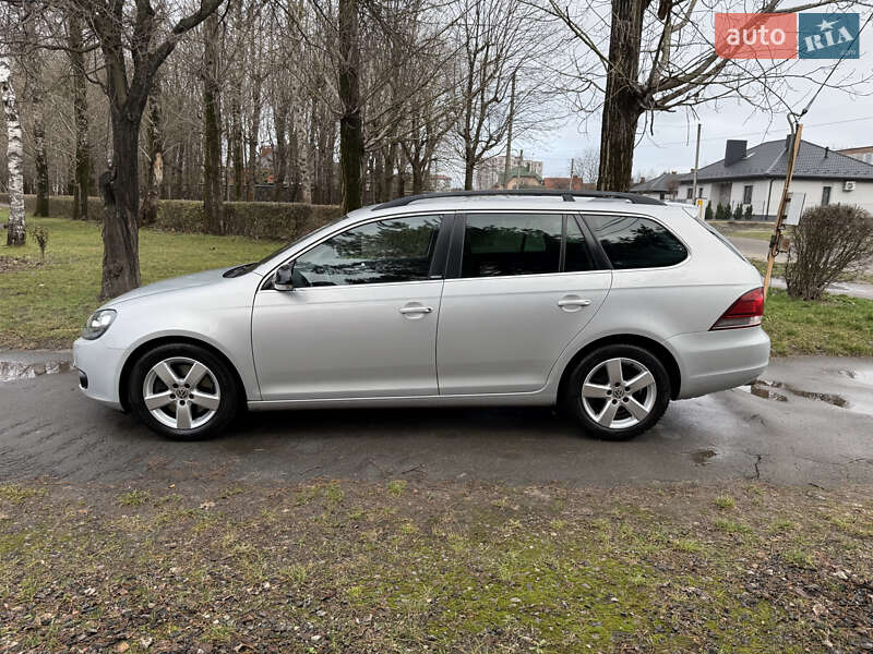 Універсал Volkswagen Golf 2012 в Луцьку