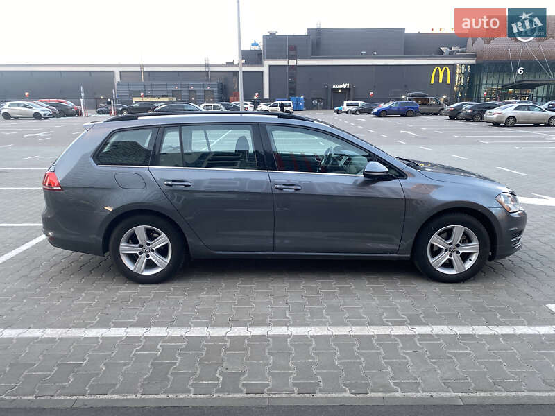 Універсал Volkswagen Golf 2015 в Києві