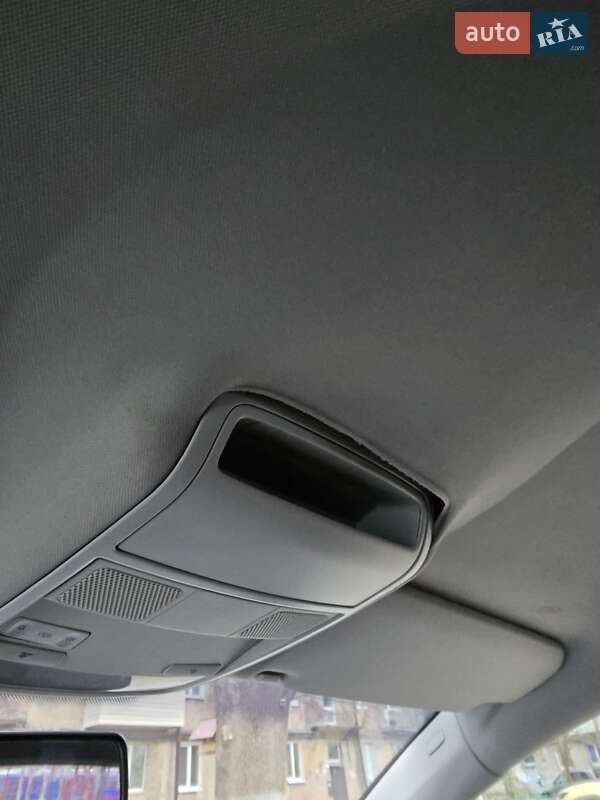 Хэтчбек Volkswagen Golf 2007 в Днепре