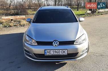 Універсал Volkswagen Golf 2014 в Дніпрі