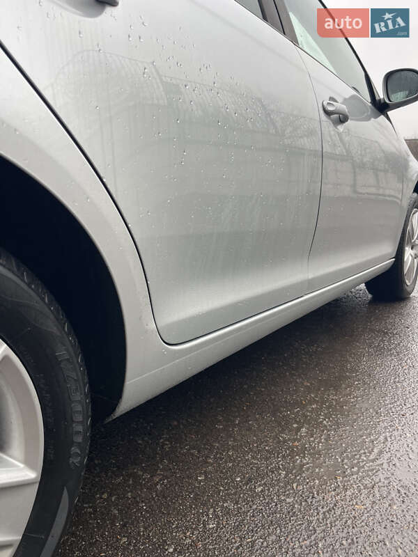 Универсал Volkswagen Golf 2012 в Ровно