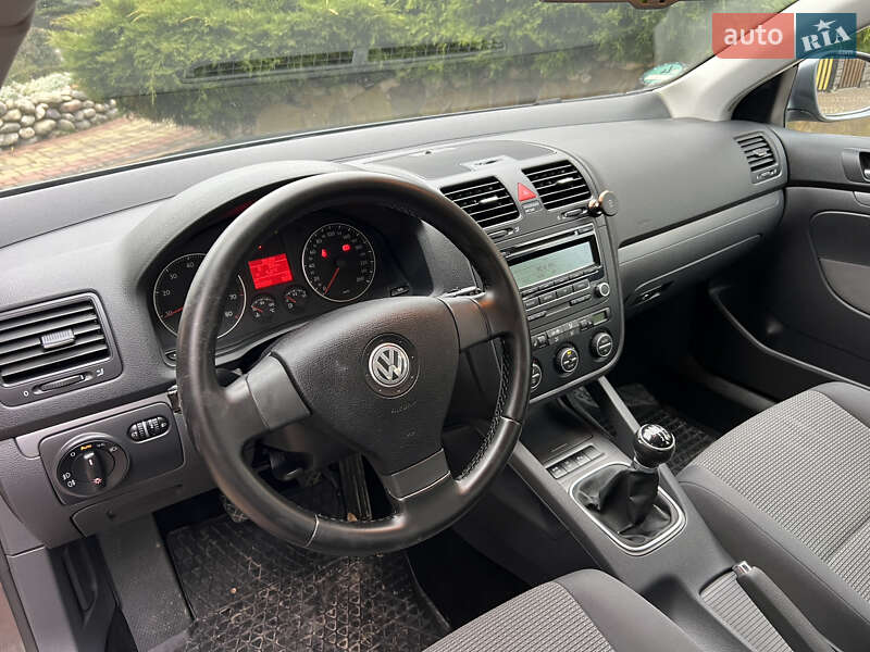 Универсал Volkswagen Golf 2009 в Луцке