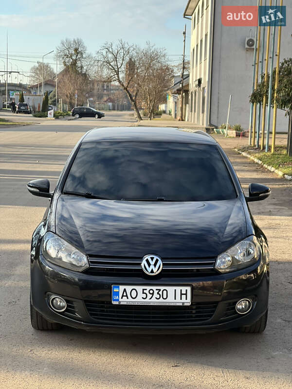 Хетчбек Volkswagen Golf 2009 в Мукачевому